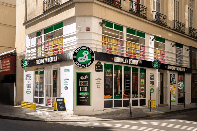 La Brooklyn Bodega : Quand New York s’invite en baskets dans le Marais